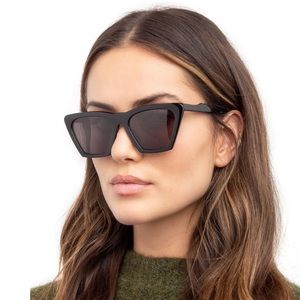 Illesteva Lisbon Sunglasses